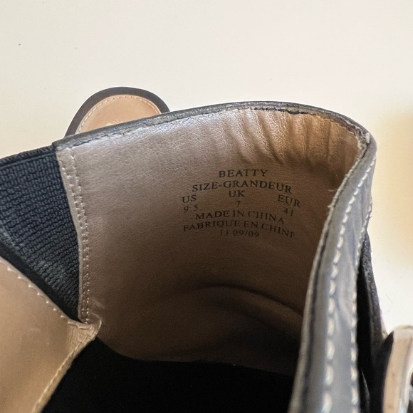 Liz Claiborne Black Suede Clogs - Picture 6 of 16